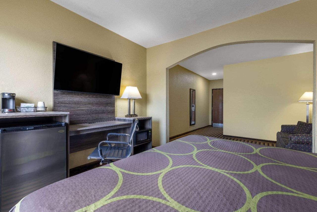 Super 8 By Wyndham Nixa/Springfield Area Hotel Eksteriør billede